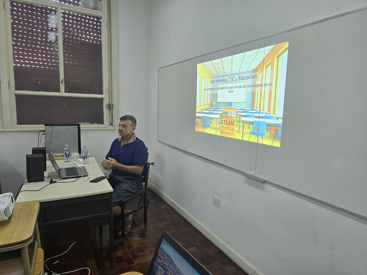 Presentación en aula en UTN-FRA