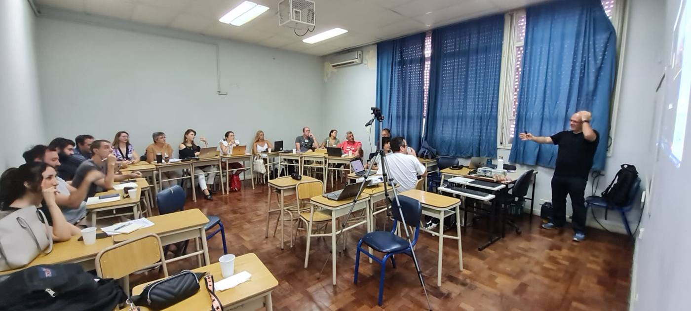 Participantes durante una sesión