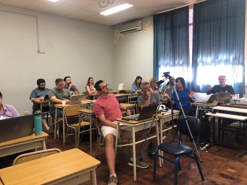 Foto grupal de participantes
